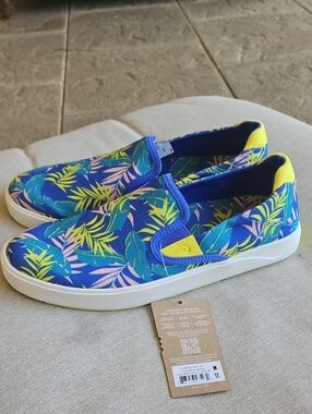 OluKai LAE'AHI PA'I Slip-on Sneaker In Sunset Blue Aloha Print Men's 11